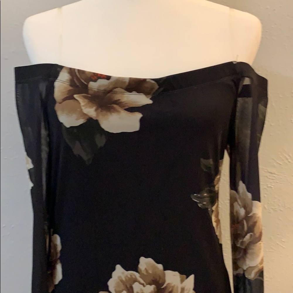 Lovely black & floral dress💕